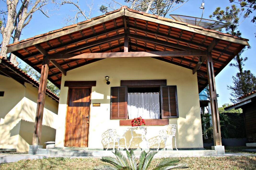 Pousada Casa Amarela Пиракая Экстерьер фото